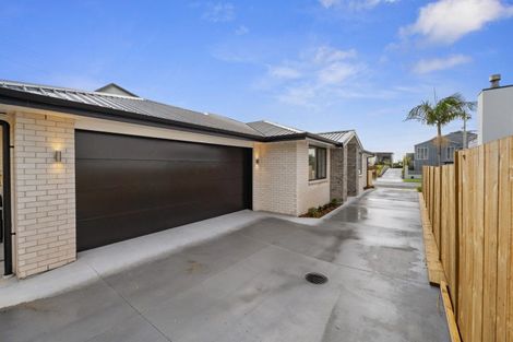 Photo of property in 1024a Papamoa Beach Road, Papamoa Beach, 3118