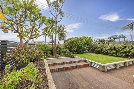 Photo of property in 6 Ferry Street, Seatoun, Wellington, 6022