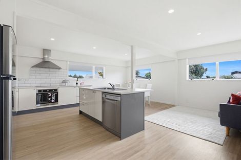 Photo of property in 127b Bruce Mclaren Road, Henderson, Auckland, 0612