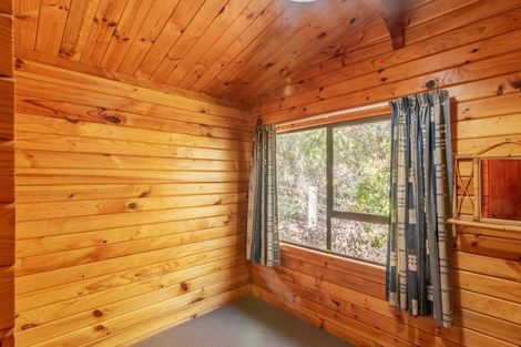 Photo of property in 15 Bayview Crescent, Duvauchelle, 7581