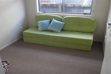 Photo of property in 10 Donnelly Street, Oakura, 4314