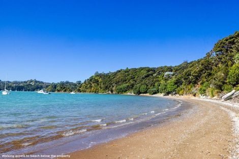 Photo of property in 10 Kaha Place, Russell, 0272