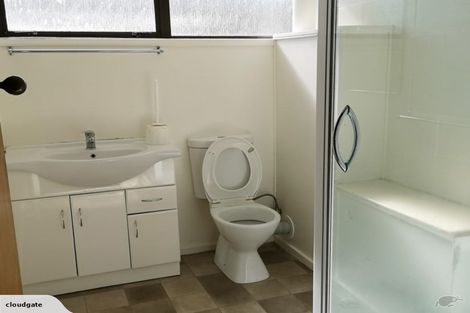 Photo of property in Lynbrae Court Flats, 20/4 Dr Taylor Terrace, Johnsonville, Wellington, 6037