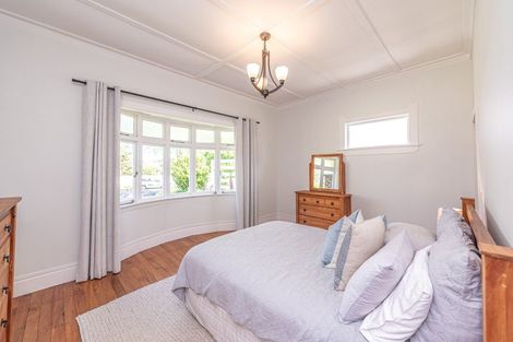 Photo of property in 2 Godwin Crescent, College Estate, Whanganui, 4500
