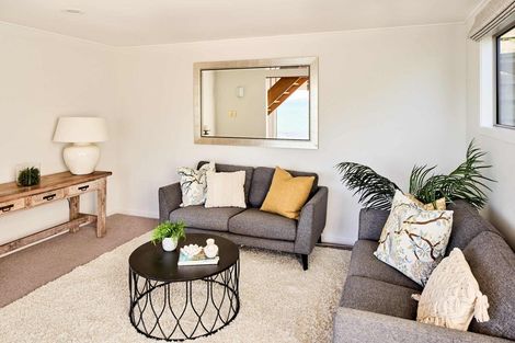 Photo of property in 21 Moana Road, Plimmerton, Porirua, 5026