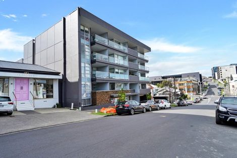 Photo of property in 1a/33 Mackelvie Street, Grey Lynn, Auckland, 1021