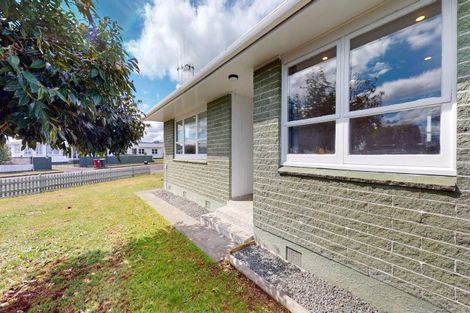 Photo of property in 4 Ross Street, Levin, 5510