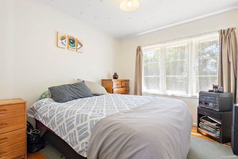 Photo of property in 70 Smythe Road, Henderson, Auckland, 0612