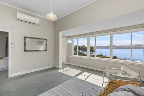 Photo of property in 135 Marine Parade, Seatoun, Wellington, 6022