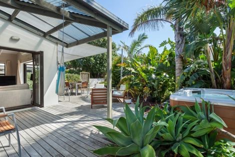 Photo of property in 1043b Papamoa Beach Road, Papamoa Beach, Papamoa, 3118