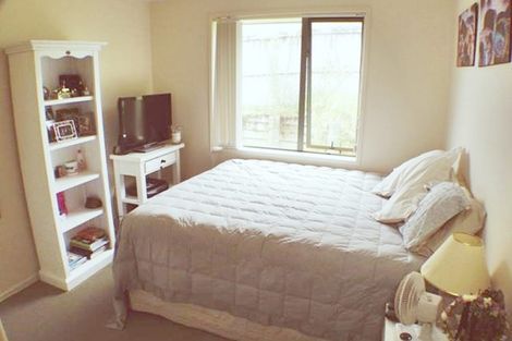 Photo of property in 36 Roy Maloney Drive, Henderson, Auckland, 0612