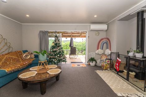 Photo of property in 90 Kanakanaia Road, Te Karaka, 4022