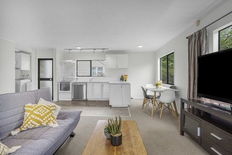 Photo of property in 2/1159 High Street, Taita, Lower Hutt, 5011