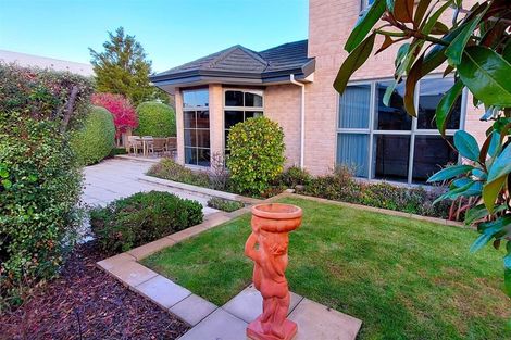 Photo of property in 27 Stableford Green, Burnside, Christchurch, 8053