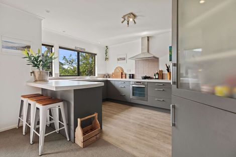 Photo of property in 11 Gibson Place, Papamoa Beach, Papamoa, 3118