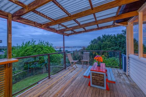 Photo of property in 8 Hoskins Avenue, Hillsborough, Auckland, 1042