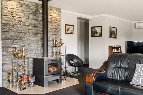 Photo of property in 2 Joll Street, Waitara, 4383