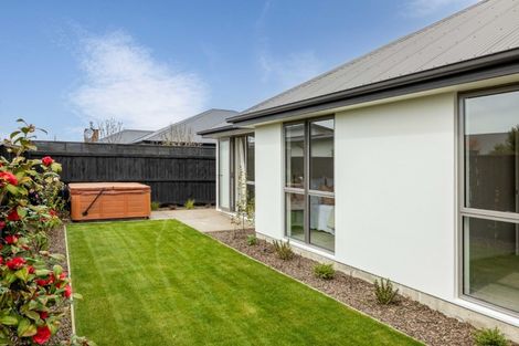 Photo of property in 8 Westburn Place, Prebbleton, 7604