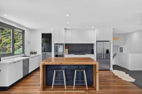 Photo of property in 11 Kaioruru Lane, Charteris Bay, Lyttelton, 8971