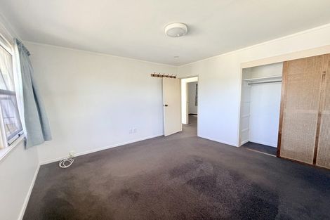 Photo of property in 14 Heather Place, Sunnynook, Auckland, 0620