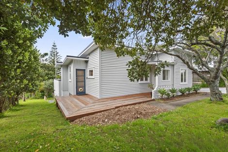 Photo of property in 14 Main Road, Raglan, 3225