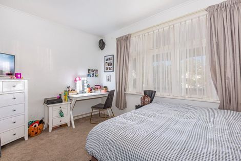 Photo of property in 18 Colin Grove, Hutt Central, Lower Hutt, 5010