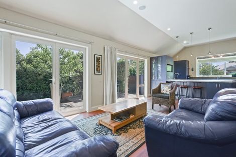Photo of property in 3 Holiday Drive, Mairehau, Christchurch, 8052