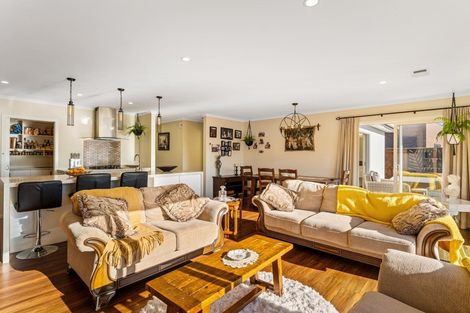 Photo of property in 8 Ihakara Arthur Lane, Aotea, Porirua, 5024