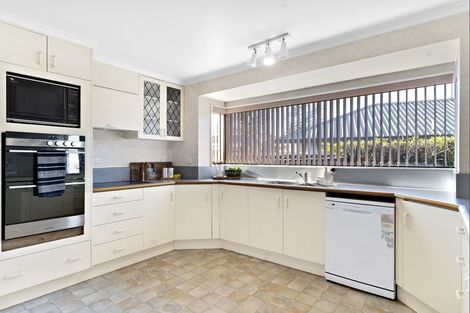 Photo of property in 7 Oak View Place, Greytown, 5712