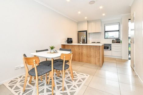 Photo of property in 39 Periko Way, Takanini, 2112