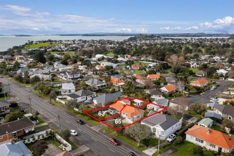 Photo of property in 63 Old Lake Road, Narrow Neck, Auckland, 0624