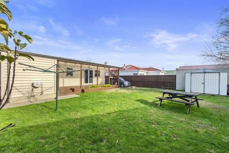 Photo of property in 15 Corlett Street, Utuhina, Rotorua, 3015