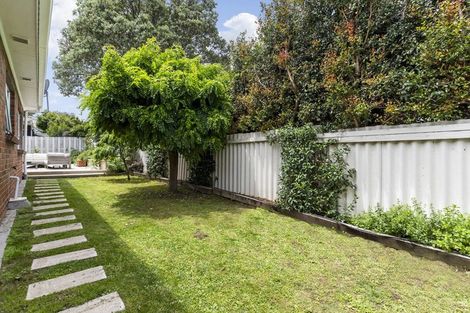 Photo of property in Gull - Unmanned, 3/1 Rangitira Avenue, Takapuna, Auckland, 0622