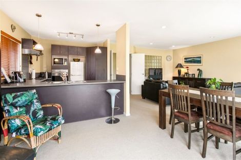 Photo of property in 44 Roy Maloney Drive, Henderson, Auckland, 0612