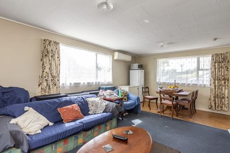 Photo of property in 12 Moa Road, Raumati Beach, Paraparaumu, 5032