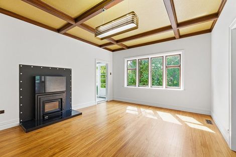 Photo of property in 4 Kent Road, Saint Johns Hill, Whanganui, 4501