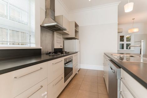 Photo of property in 330 Tinakori Road, Thorndon, Wellington, 6011