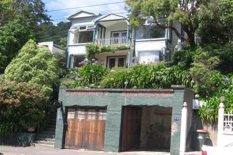 Photo of property in 11 Austin Street, Mount Victoria, Wellington, 6011