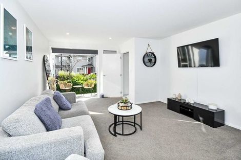 Photo of property in 16 Fort Lincoln Loop, Karaka, Papakura, 2113