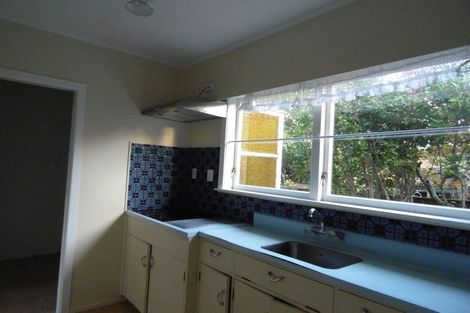 Photo of property in 8 Merchant Avenue, Te Atatu South, Auckland, 0610