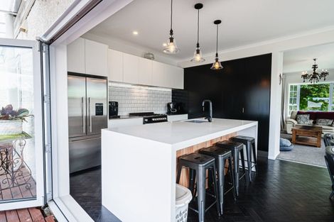 Photo of property in 191 Carrington Street, Lower Vogeltown, New Plymouth, 4310