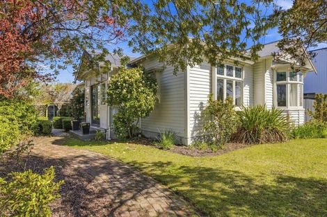 Photo of property in 124 Edward Avenue, Edgeware, Christchurch, 8013