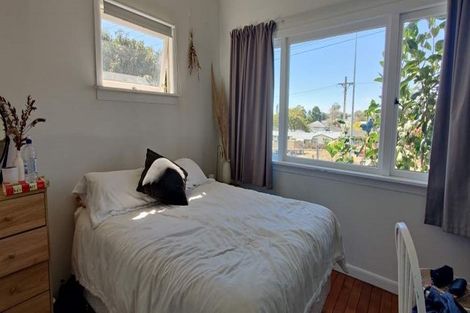 Photo of property in 2/180 Lake Road, Northcote, Auckland, 0627