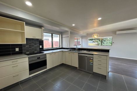 Photo of property in 2/101 Manuka Road, Bayview, Auckland, 0629