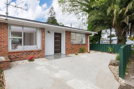 Photo of property in 1/1 Pine Street, New Lynn, Auckland, 0600