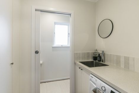 Photo of property in 88 Akaroa Drive, Maupuia, Wellington, 6022