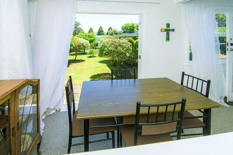 Photo of property in 4 Wyndham Street, Carterton, 5713
