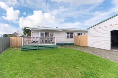 Photo of property in 12 Serrano Place, Clover Park, Auckland, 2023