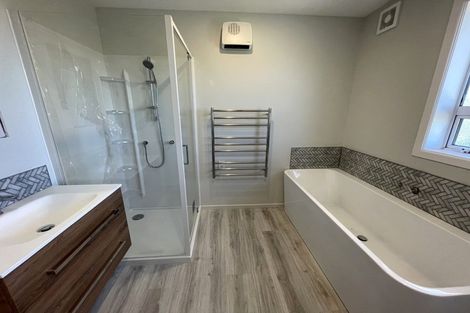 Photo of property in 27 Mana View Road, Paremata, Porirua, 5026