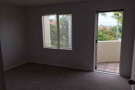 Photo of property in 7 Gillett Place, Botany Downs, Auckland, 2014